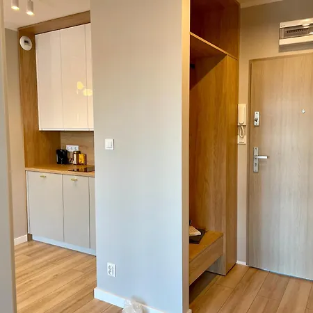 Z Widokiem Na Jezioro I Garazem * Poznań