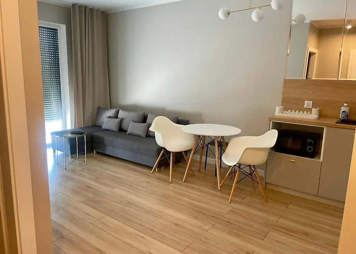 Z Widokiem Na Jezioro I Garazem Apartamento