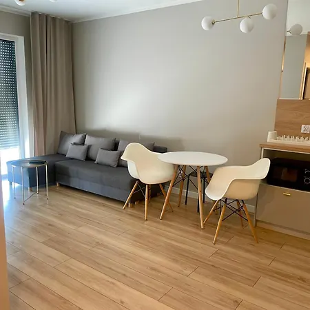 Z Widokiem Na Jezioro I Garazem 公寓