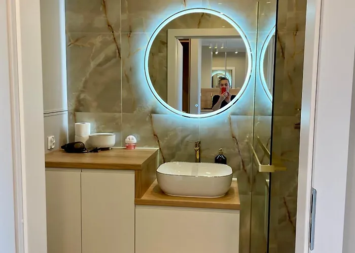 Apartment Z Widokiem Na Jezioro I Garazem *